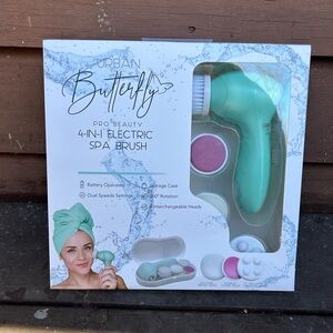 4-in-1 Electric Spa Brush - Green